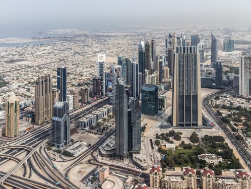 Company Registration in UAE: Mainland vs Freezone
